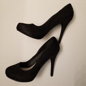 M by Michael Antonio black suede round Toe Stiletto size 8.5